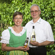 Christine und Bertram Nachbaur, Peter Hof