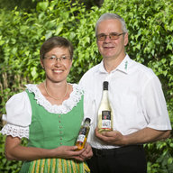Christine und Bertram Nachbaur, Peter Hof